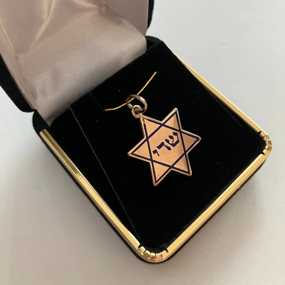 Real 750/18k gold pendant Star of David